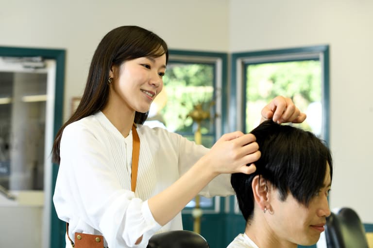 坂口健太郎の恋愛事情:三角関係報道の真相