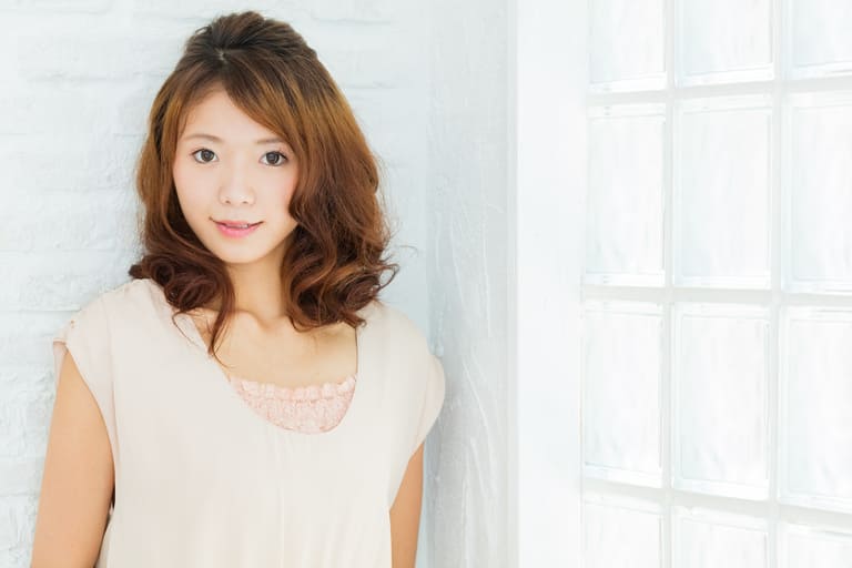 タレント起用のメリットとは?認知拡大・売上向上につながる5つの効果を解説