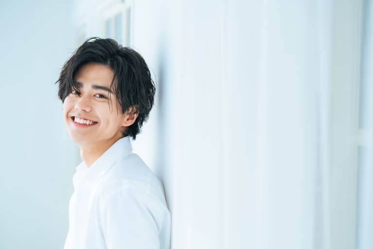 旧ジャニーズのキャスティング費用相場は？事務所への出演依頼の流れ・アイドル起用の注意点