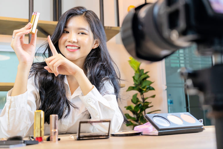 YouTuberキャスティング費用の相場とは？依頼方法・選び方・注意点を解説