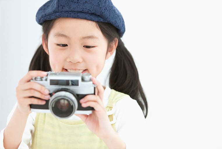 雑誌・パンフレット・商品パッケージへの子役キャスティング費用