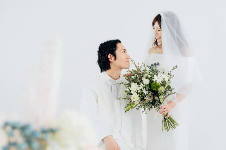 結婚式に芸能人を呼ぶには